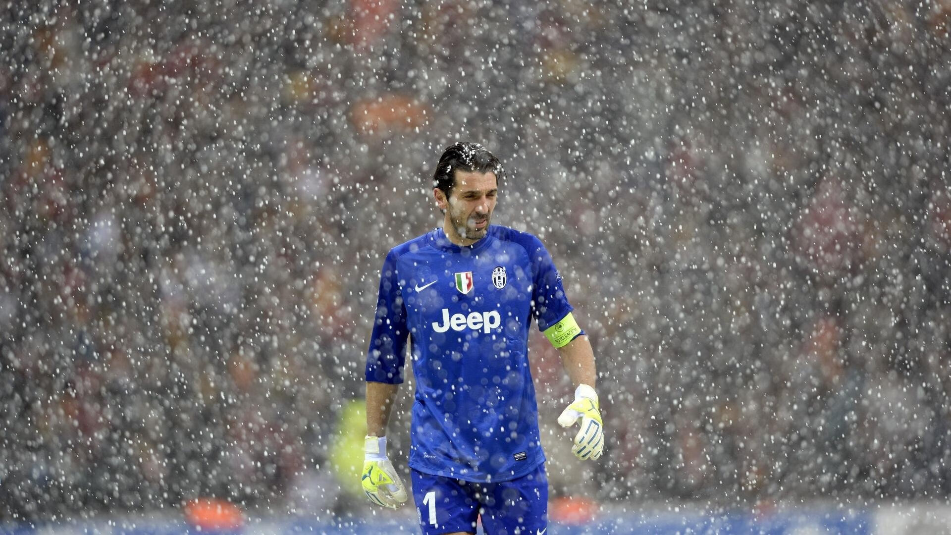 字母哥统治级表现！雷霆对阵深圳队，防线如何被彻底摧毁？