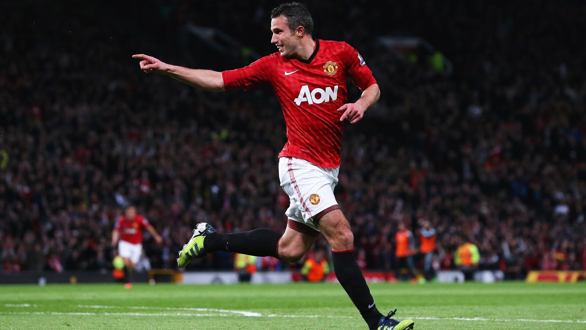 跨越大西洋的决胜基因,从活塞末节风暴到福克斯欧冠封神,体育关键时刻的冷血与狂热